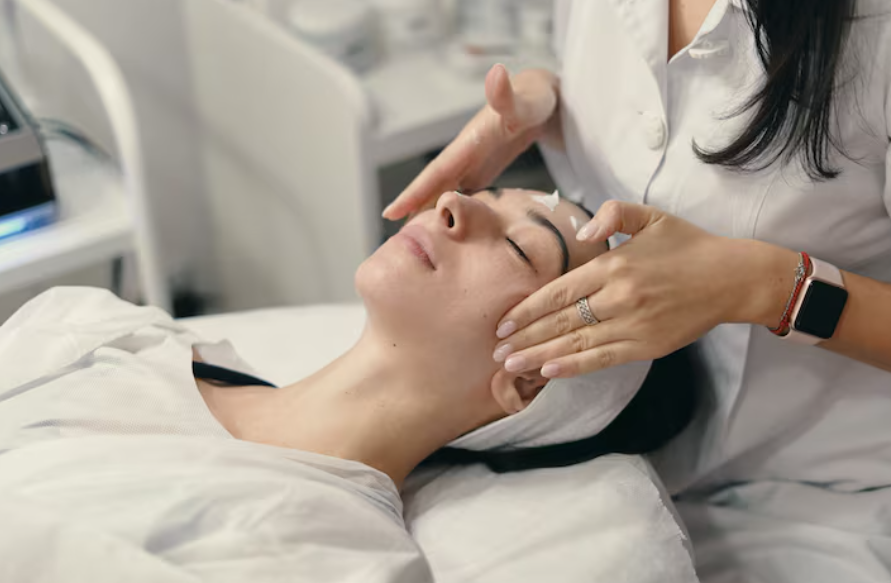 醫美術後保養提升膚質的有效方法